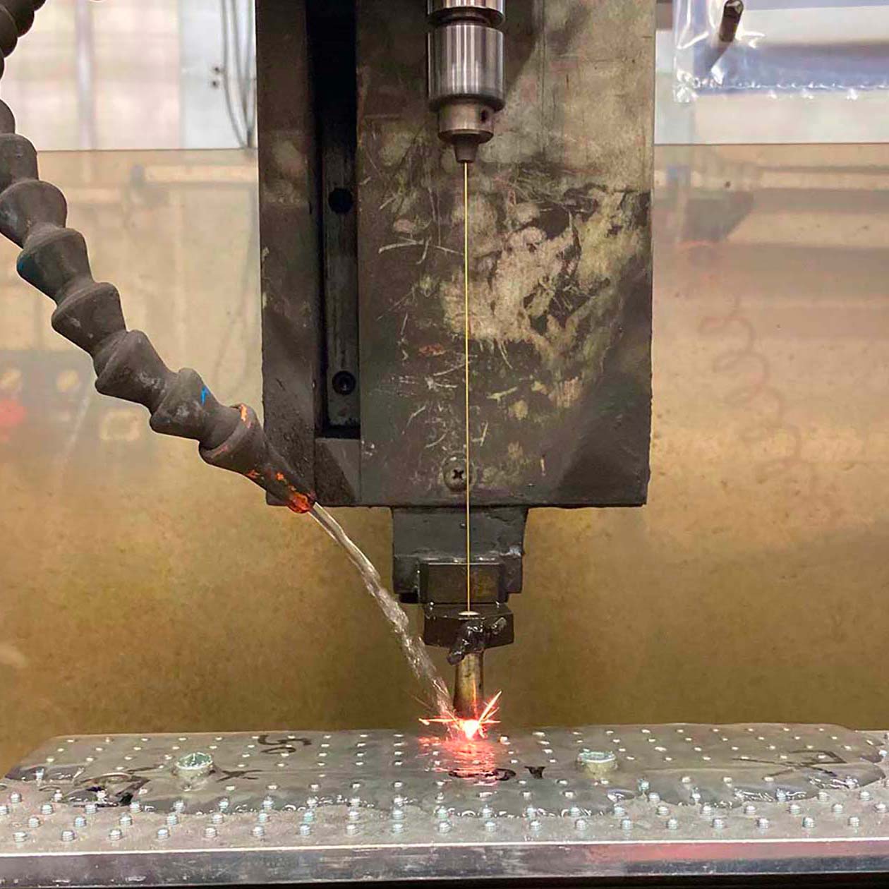 Microforatura a Elettroerosione per Metalli | GT SERVICE SRL